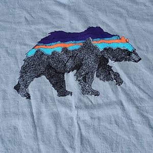 Patagonia NWOT grizzly T